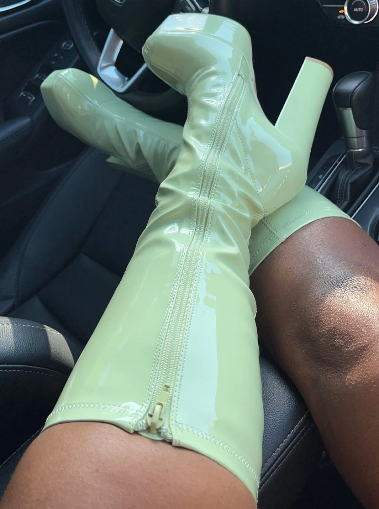 $25 SALE - Dossy Green