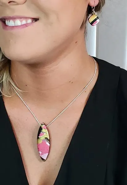 3/4" x 2-1/4" Sharp Dagger Pendant - A Day in Paris