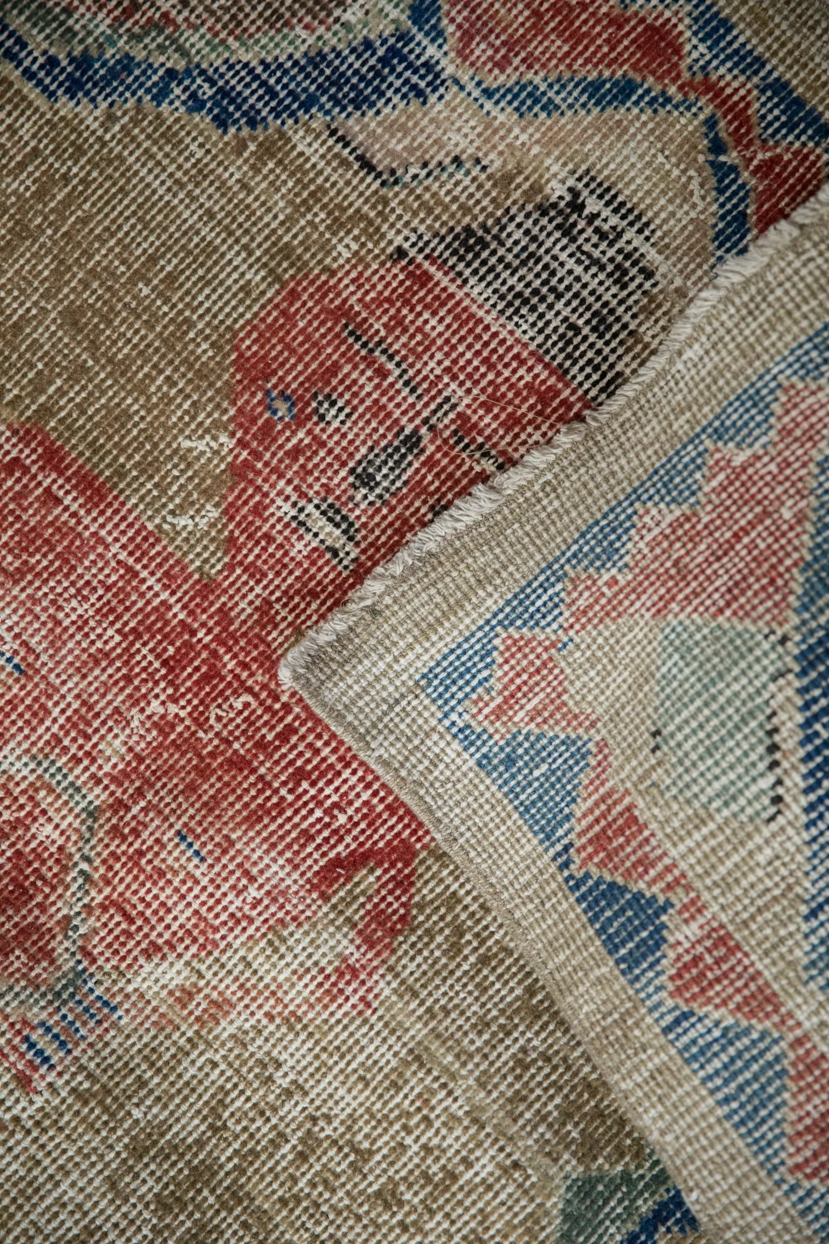 3x3.5 Vintage Distressed Sparta Square Rug