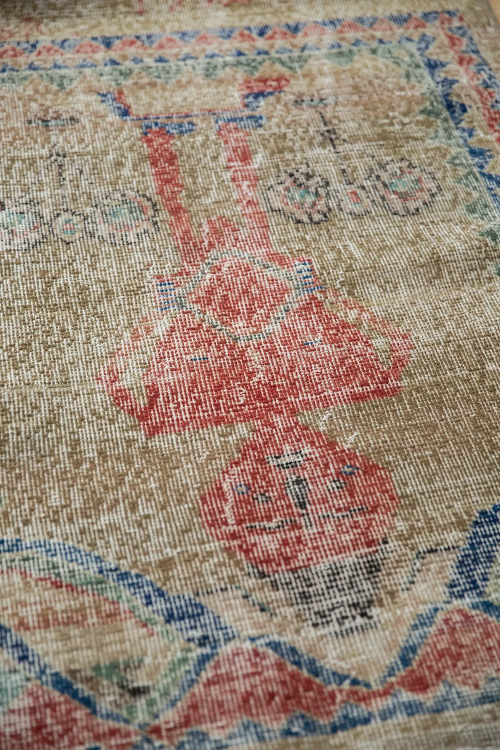 3x3.5 Vintage Distressed Sparta Square Rug