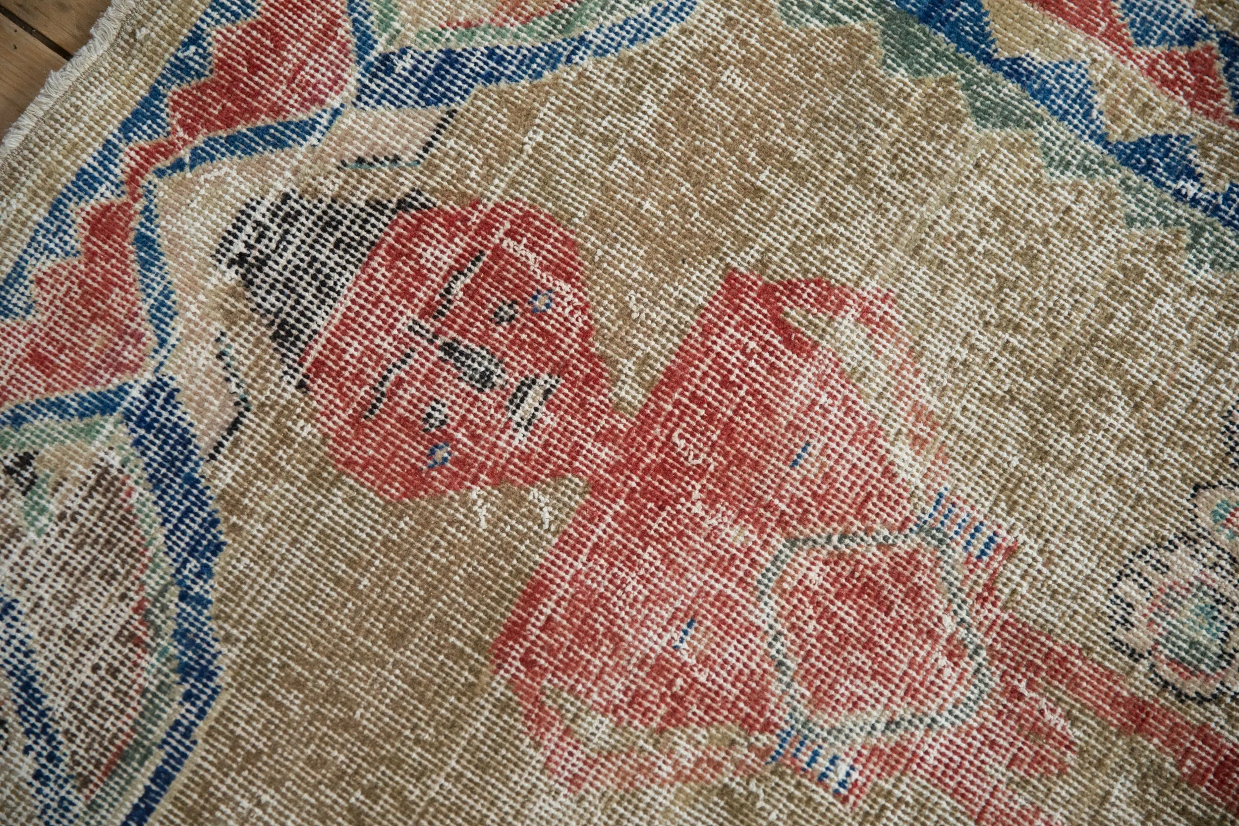 3x3.5 Vintage Distressed Sparta Square Rug