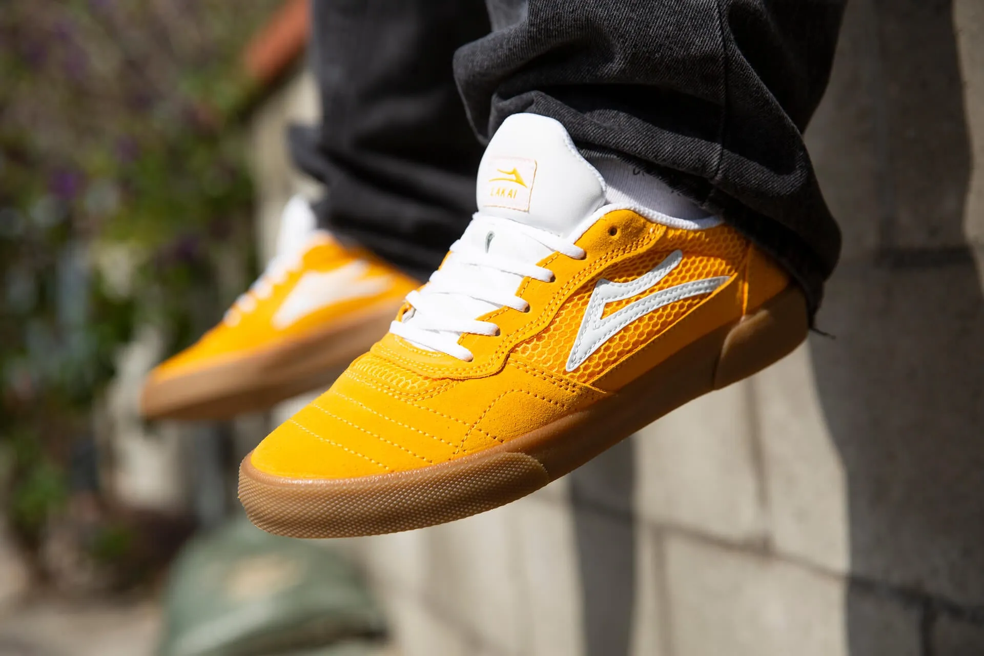 Cambridge - Gold/Gum Suede