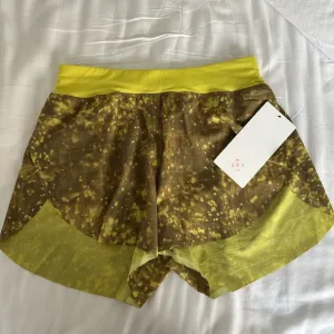 Find Your Pace Shorts HR 3”