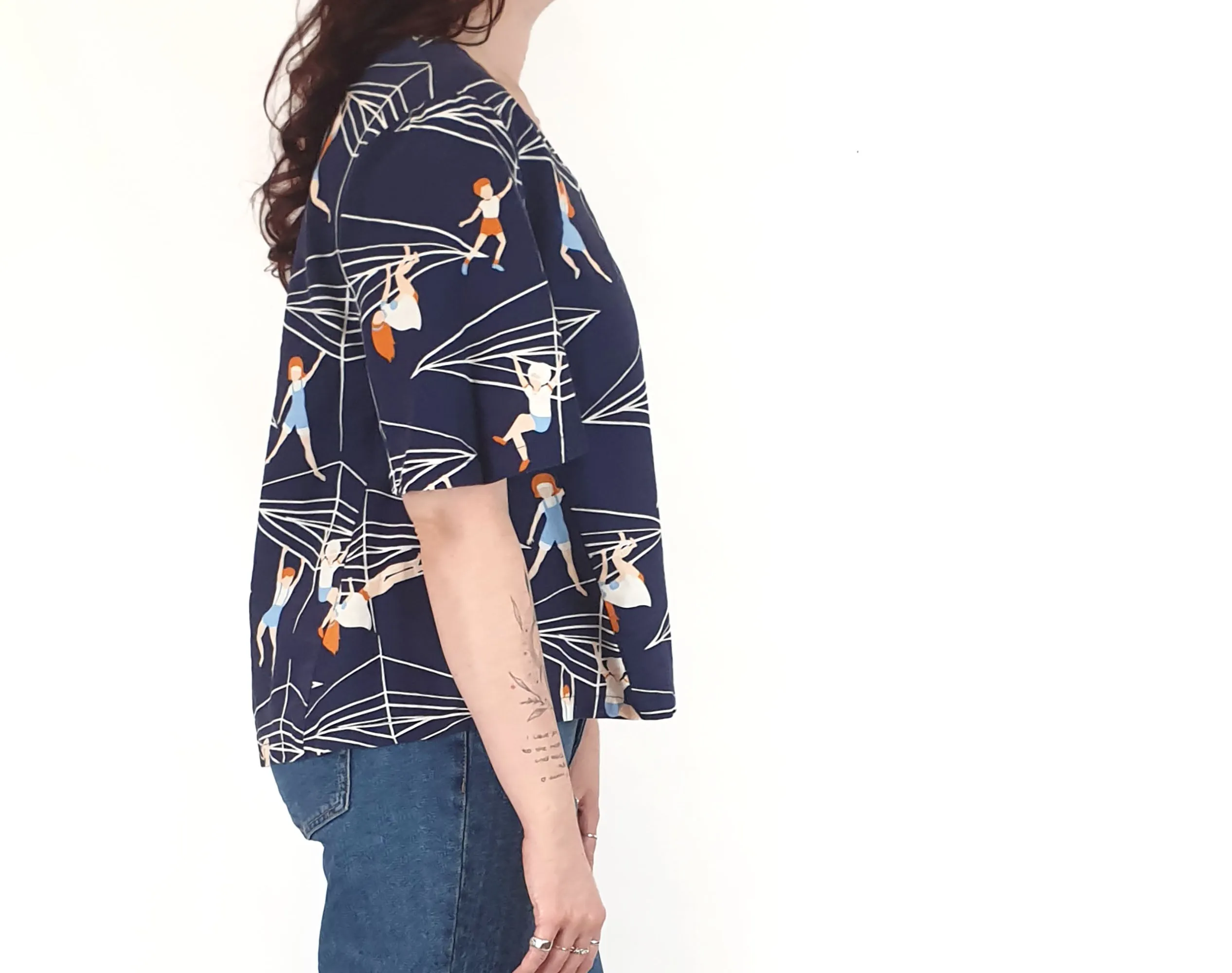 Jericho Road blue clothes line print top size 12