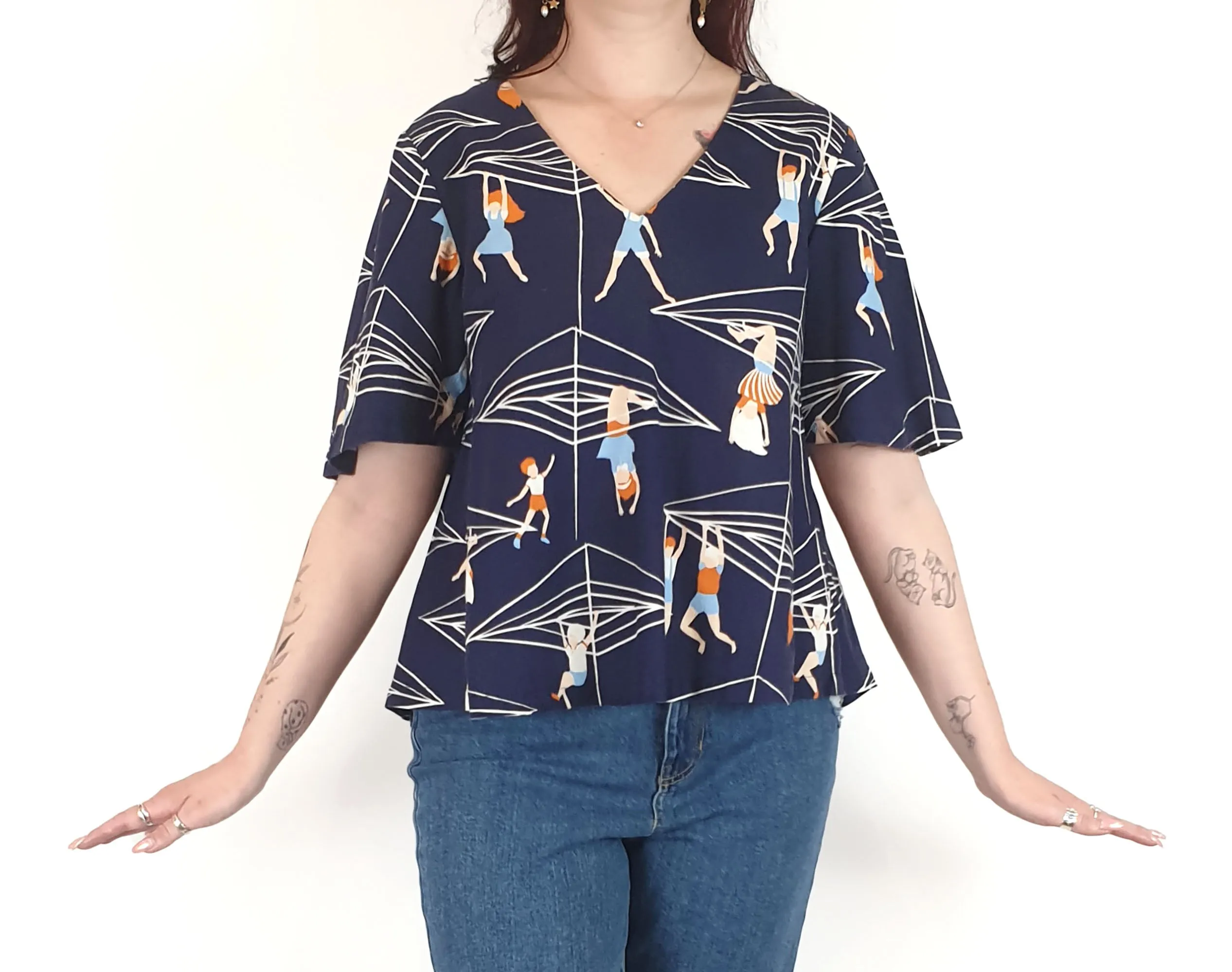 Jericho Road blue clothes line print top size 12