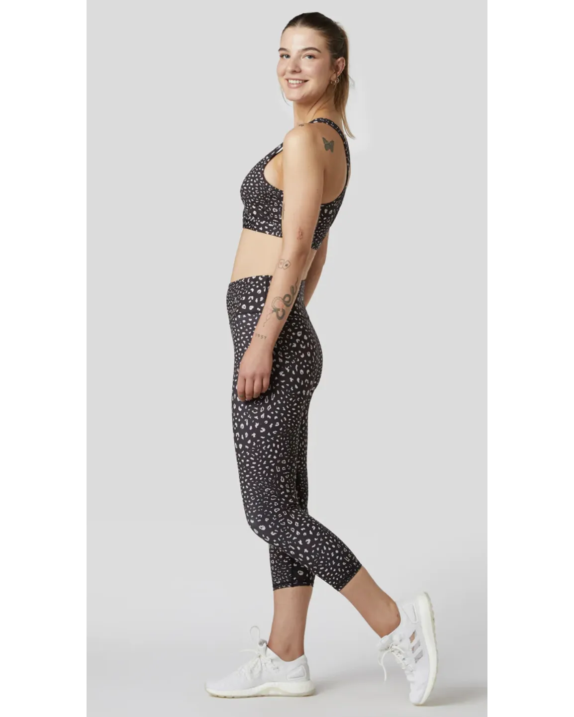 L'urv Celestial 3/4 Legging - Black