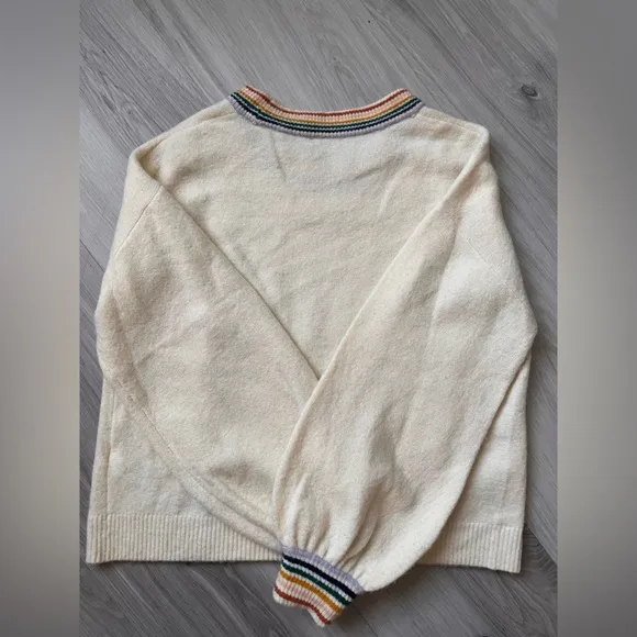 MEDWELL.  Women's Cream Sweater with Multicolor Trim
