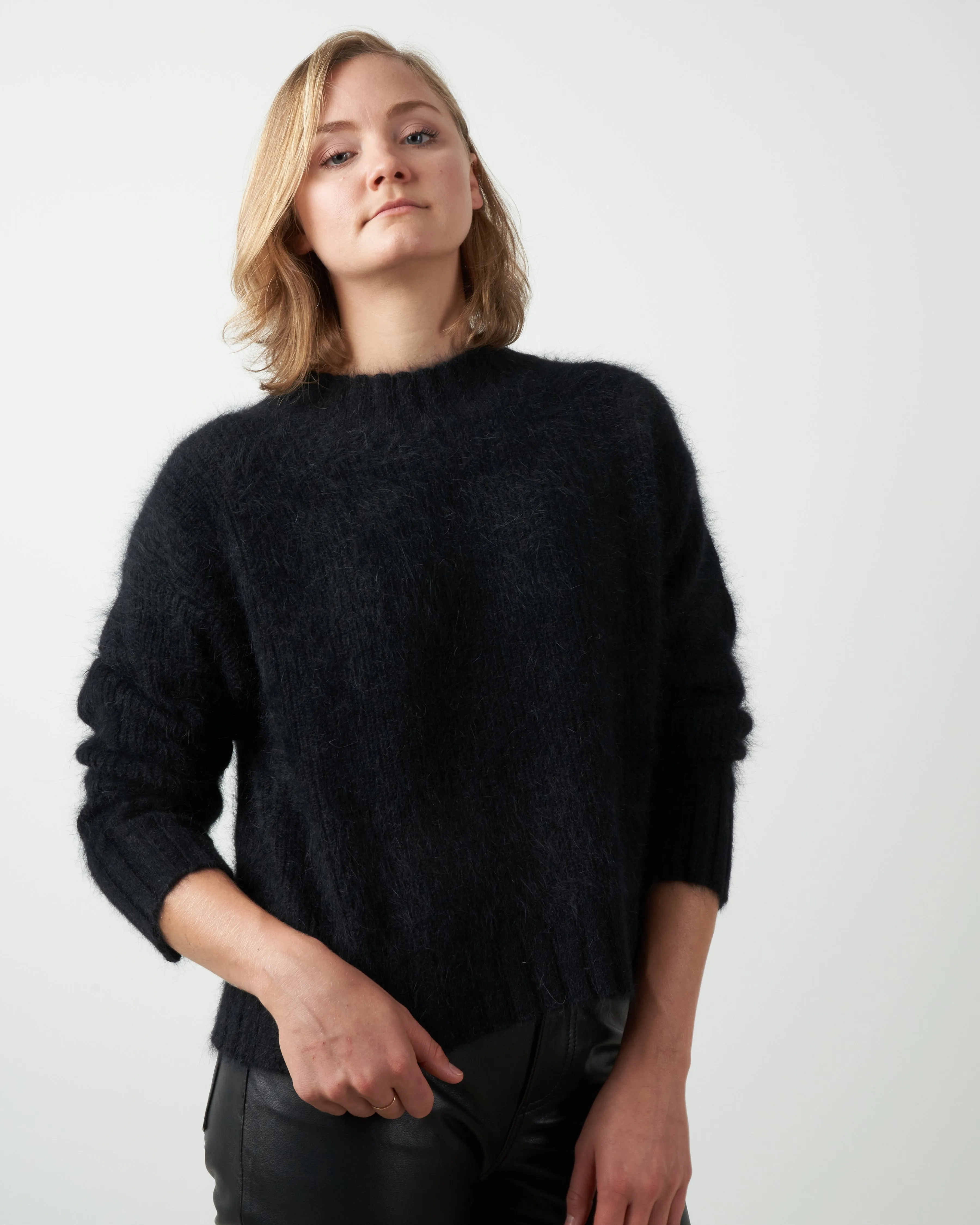 mixed angora pullover - black