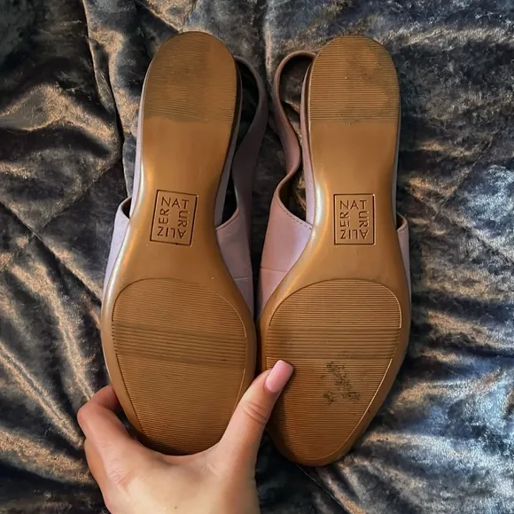 Naturalizer Primo Flat in Lavender Purple Suede