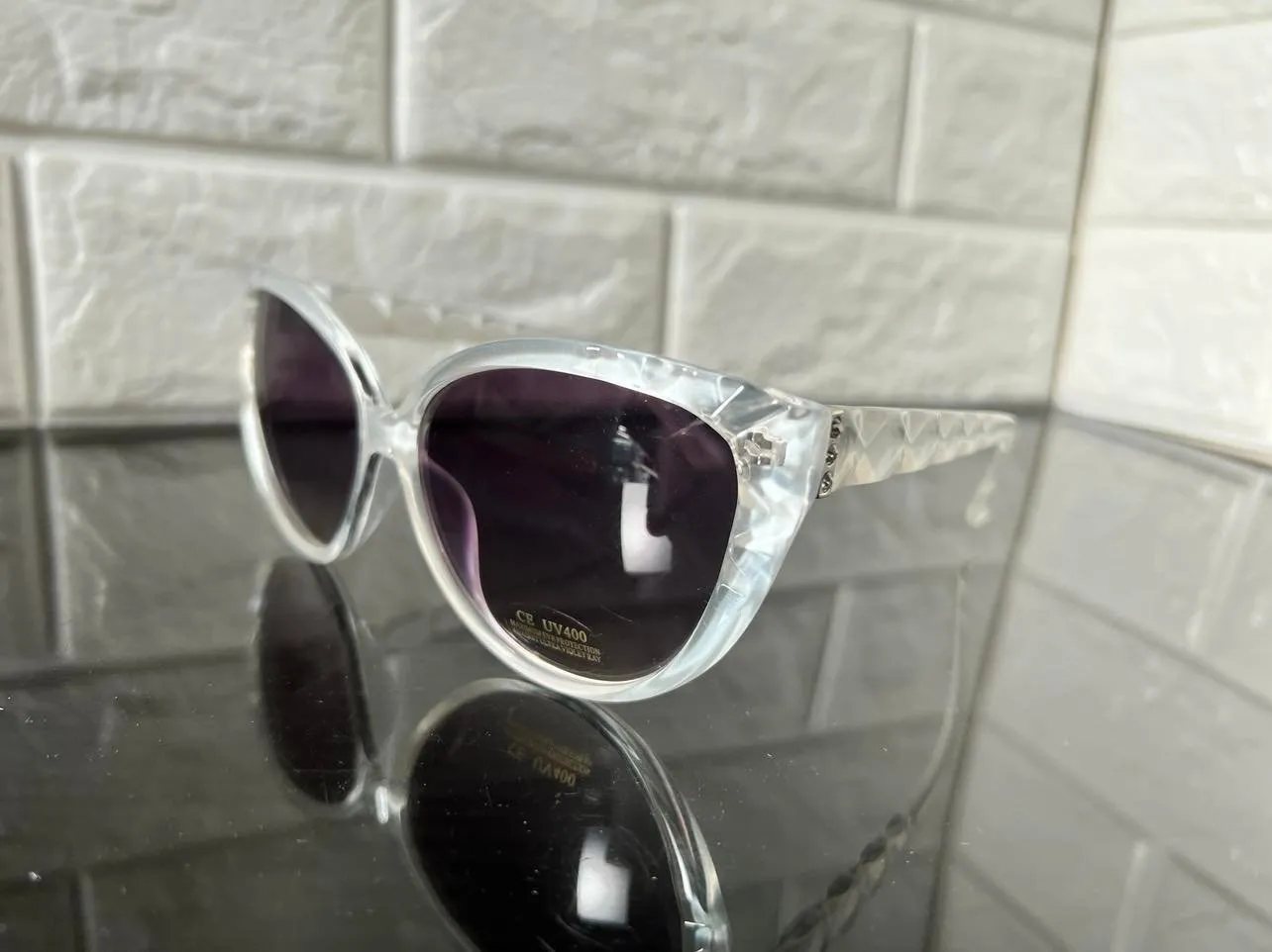New Designer Rep. Sunglasses, 400 UV Protection! Stylish Gradient Lenses! Pearly White