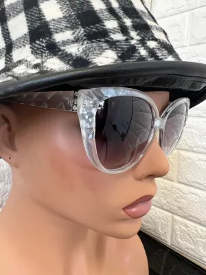New Designer Rep. Sunglasses, 400 UV Protection! Stylish Gradient Lenses! Pearly White