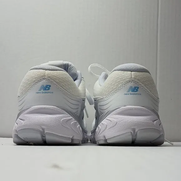 NWOT New Balance 840 Woman's Running Shoes Size 10 M White Blue Grey