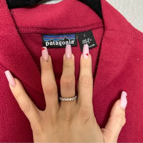 Patagonia magenta pink/red fleece long sleeve