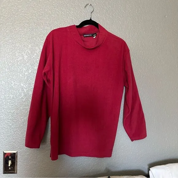 Patagonia magenta pink/red fleece long sleeve