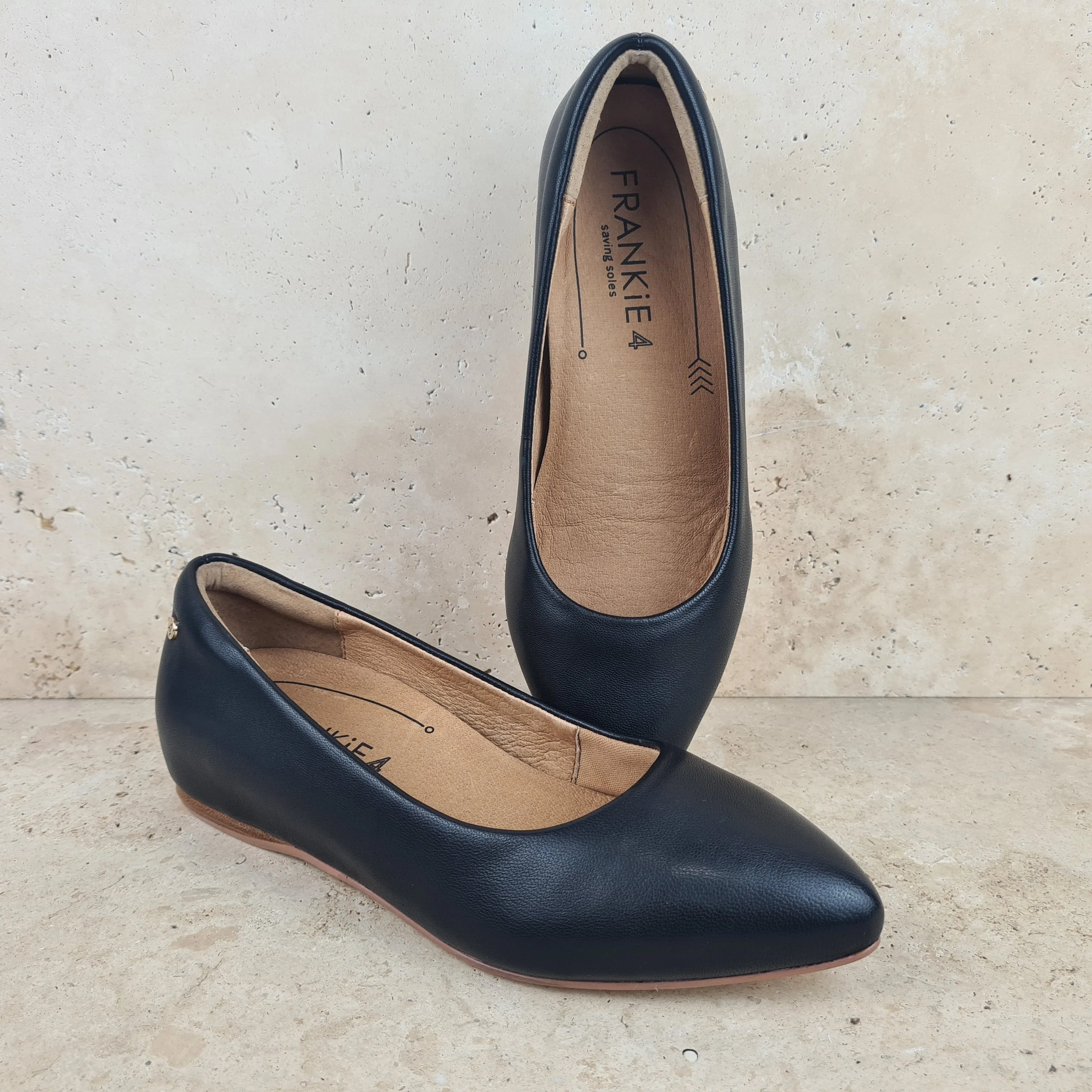 POPPY Black