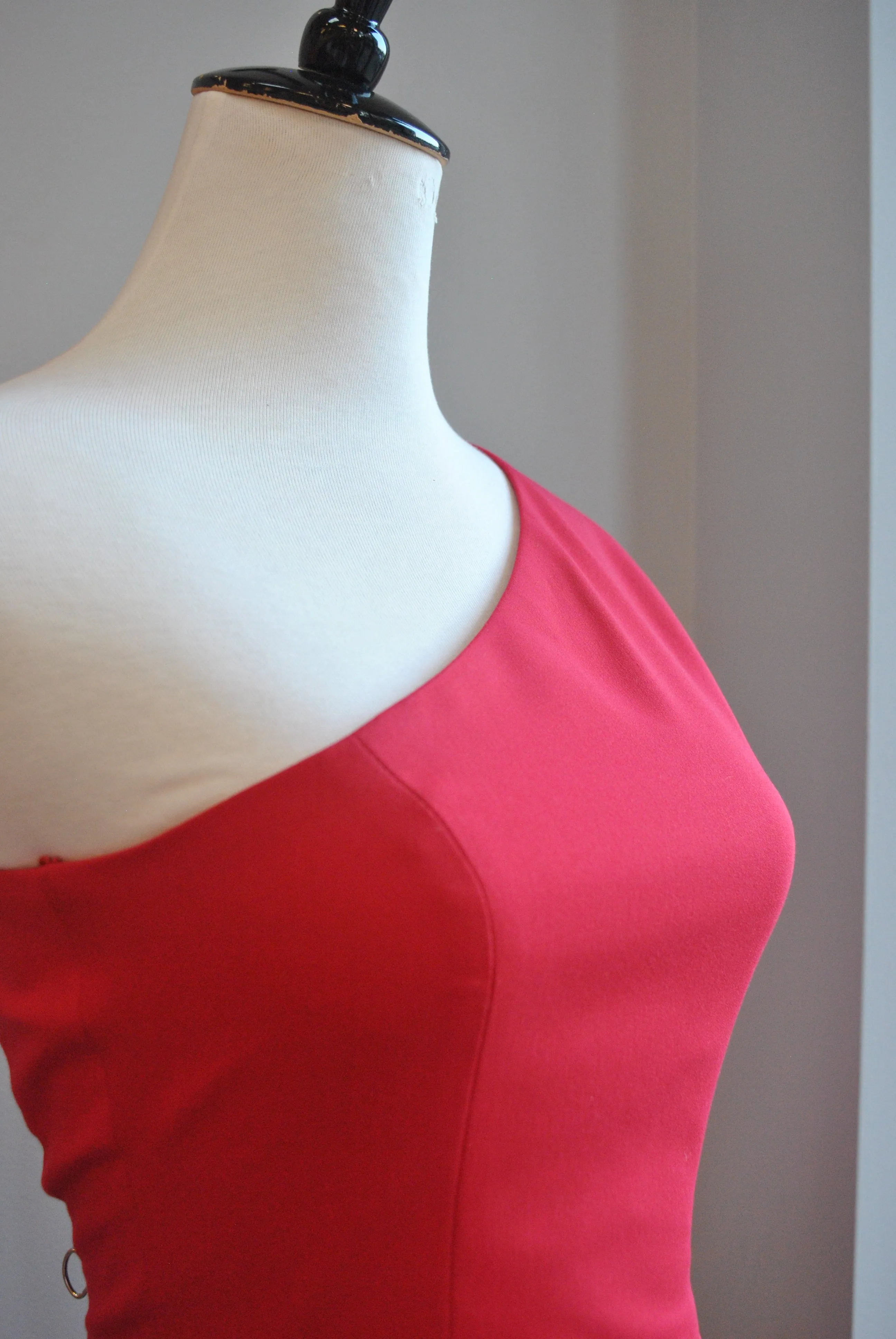 RED ASYMMETRIC HIGH AND LOW EVENING DRESS