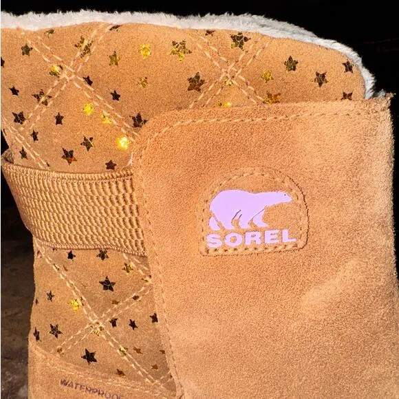 Sorel Rylee Boot Girls swede size 3 w'gold star accents and elastic ankle strap