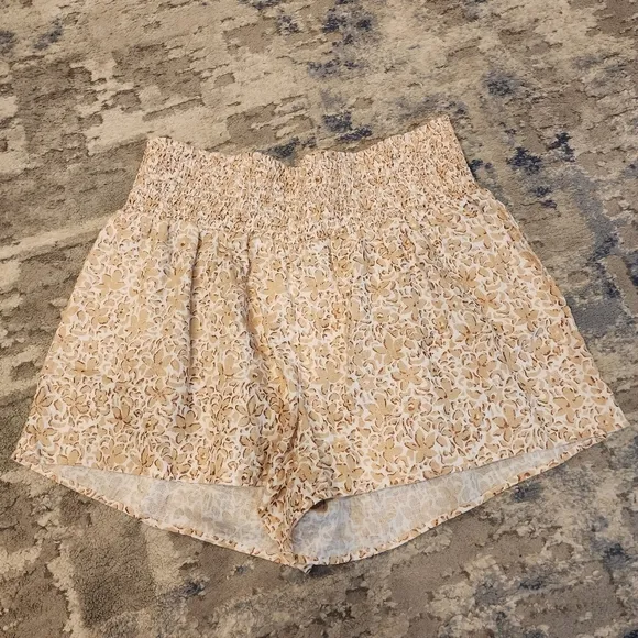 Vineyard Vines Plumeria Linen Smocked Pull-On Shorts. Size XL. New