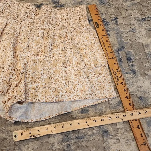 Vineyard Vines Plumeria Linen Smocked Pull-On Shorts. Size XL. New