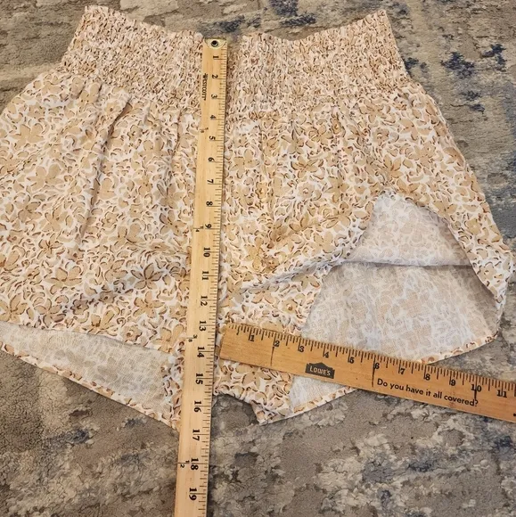 Vineyard Vines Plumeria Linen Smocked Pull-On Shorts. Size XL. New